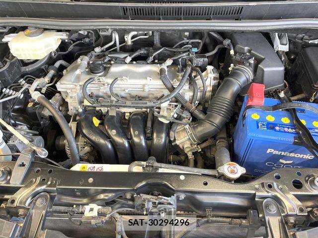 Toyota VOXY 2017-07 8662271-18
