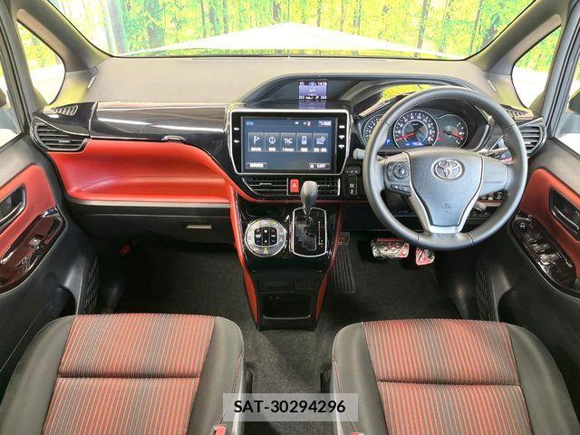 Toyota VOXY 2017-07 8662271-1