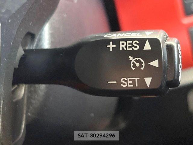 Toyota VOXY 2017-07 8662271-6