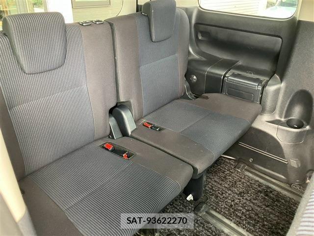 Toyota VOXY 2014-01 8662298-12