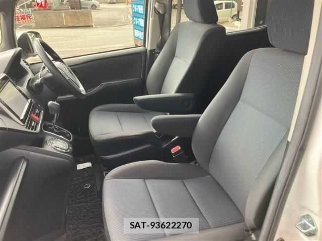 Toyota VOXY 2014-01 8662298-13