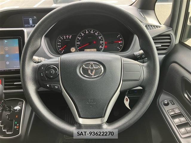 Toyota VOXY 2014-01 8662298-18