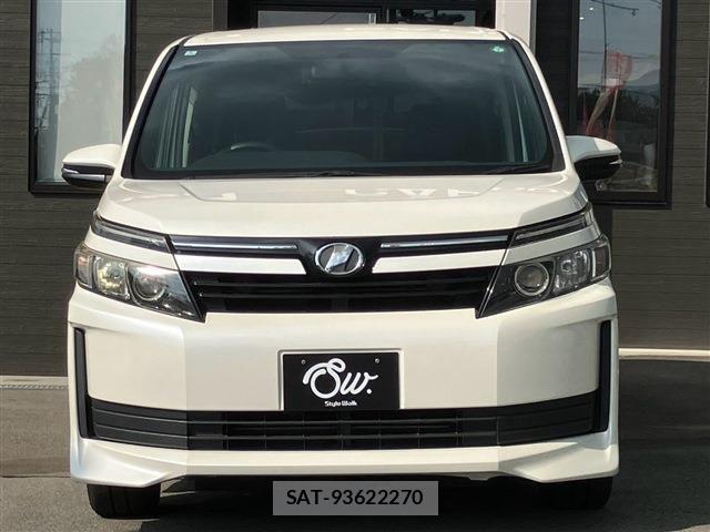 Toyota VOXY 2014-01 8662298-1