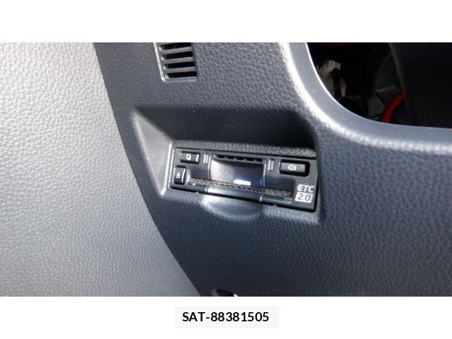 Toyota VOXY 2023-09 8662270-19