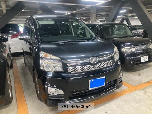 Toyota VOXY 2013-09 8662305-1