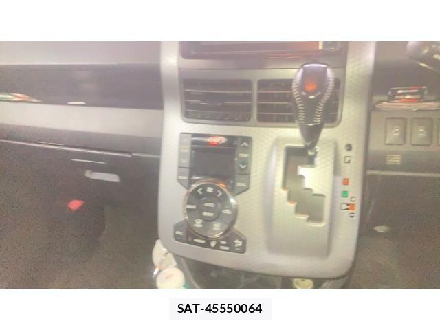 Toyota VOXY 2013-09 8662305-20