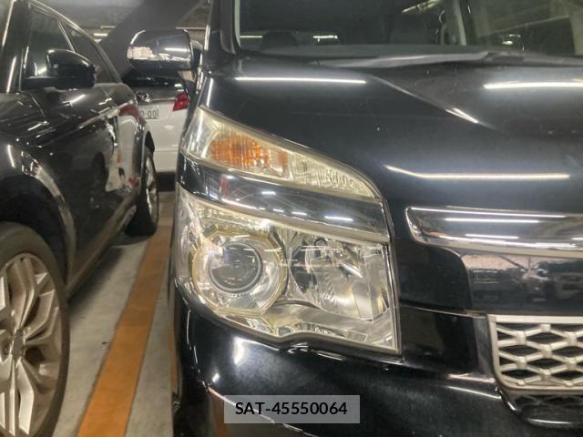 Toyota VOXY 2013-09 8662305-2