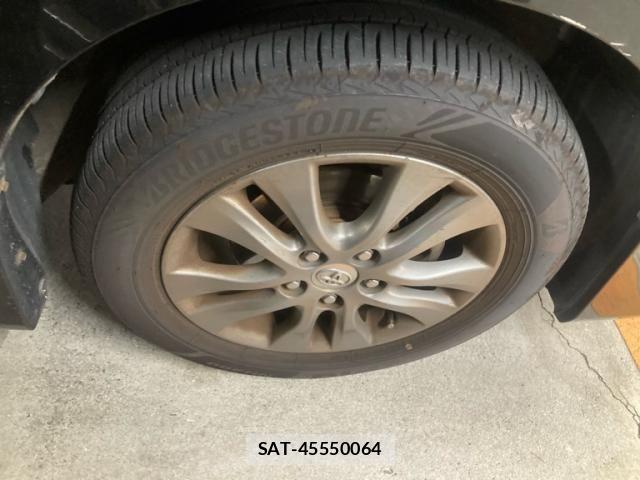 Toyota VOXY 2013-09 8662305-6