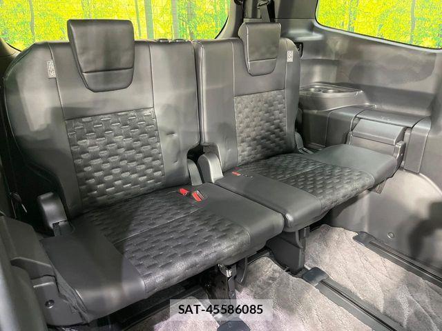 Toyota VOXY 2023-09 8662266-9