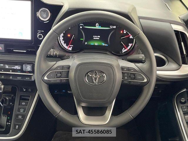 Toyota VOXY 2023-09 8662266-11