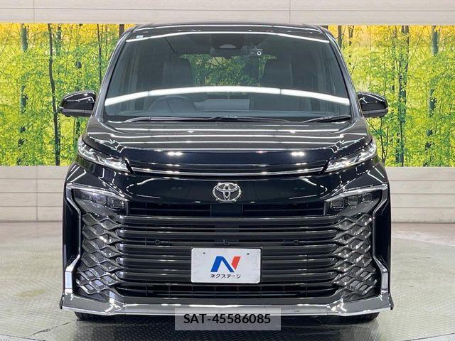 Toyota VOXY 2023-09 8662266-14