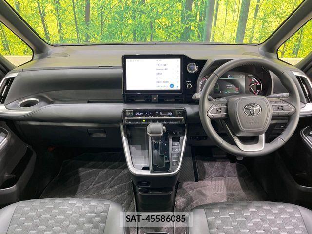 Toyota VOXY 2023-09 8662266-1