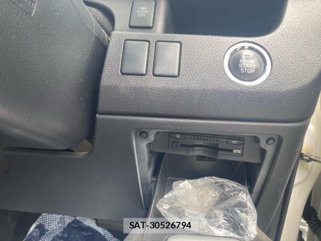 Toyota VOXY 2012-06 8662325-14