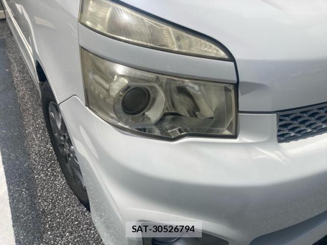 Toyota VOXY 2012-06 8662325-2