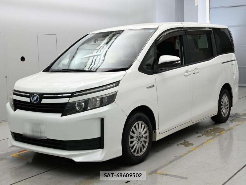 Toyota VOXY 2014-06 8673503-0