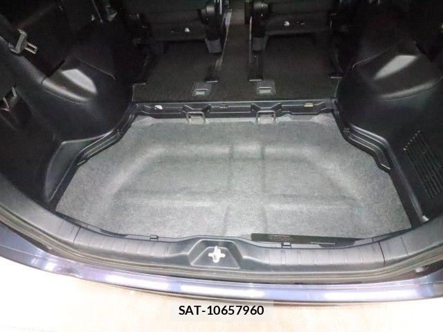 Toyota VOXY 2014-07 8686898-12