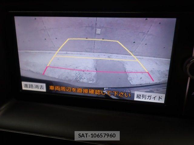 Toyota VOXY 2014-07 8686898-14