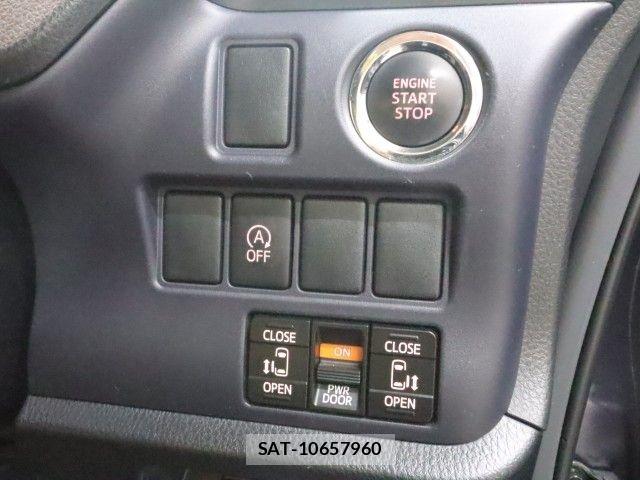 Toyota VOXY 2014-07 8686898-18