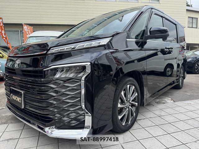 Toyota VOXY 2024-11 8686882-0