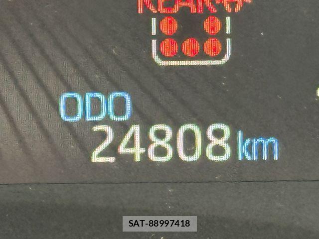 Toyota VOXY 2024-11 8686882-14