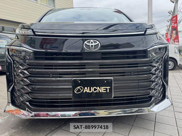 Toyota VOXY 2024-11 8686882-3