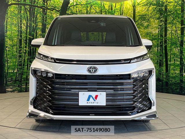 Toyota VOXY 2023-11 8686879-14