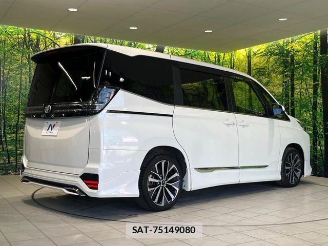 Toyota VOXY 2023-11 8686879-17