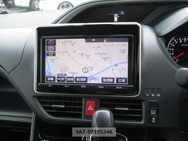 Toyota VOXY 2016-09 8686890-12