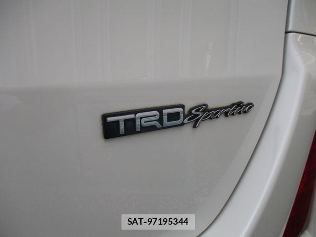 Toyota VOXY 2016-09 8686890-20