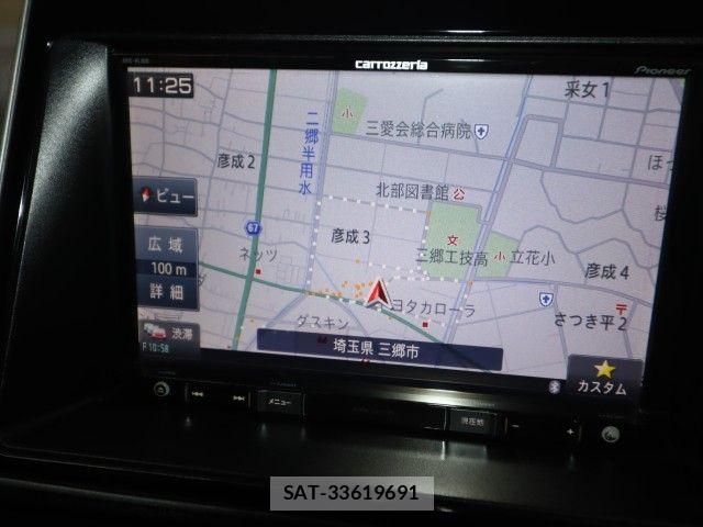 Toyota VOXY 2017-09 8686894-15