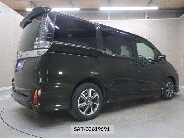 Toyota VOXY 2017-09 8686894-1