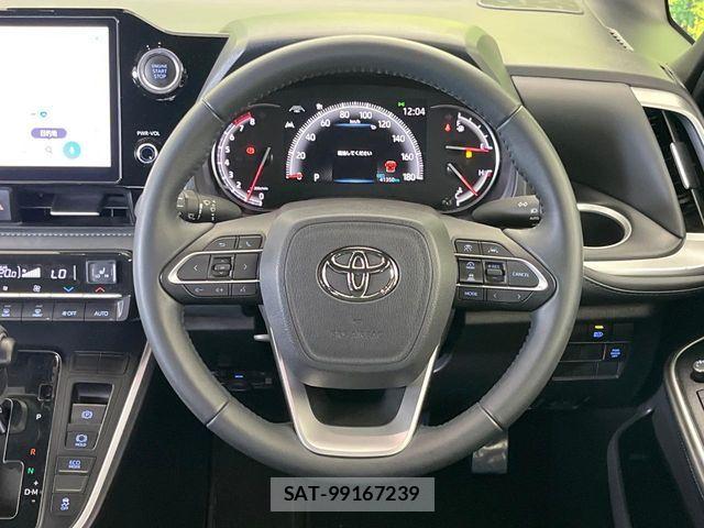Toyota VOXY 2022-04 8686881-12