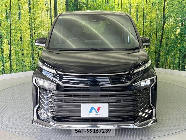 Toyota VOXY 2022-04 8686881-15