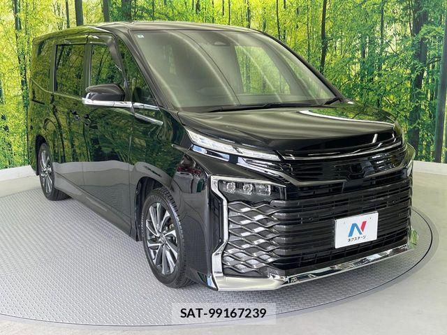 Toyota VOXY 2022-04 8686881-17