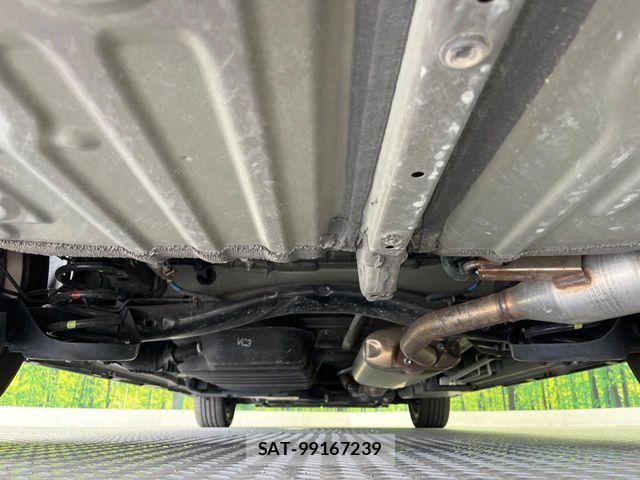 Toyota VOXY 2022-04 8686881-19