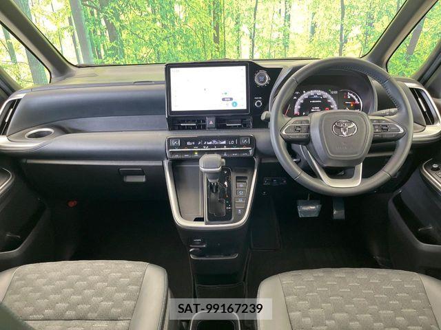 Toyota VOXY 2022-04 8686881-2
