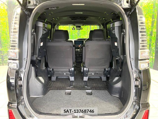 Toyota VOXY 2019-09 8686885-10