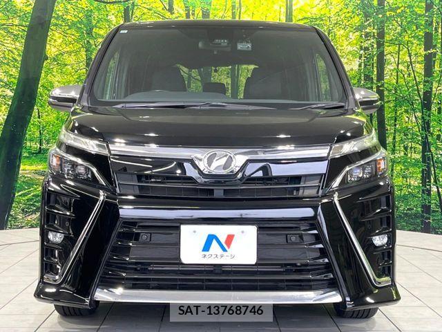 Toyota VOXY 2019-09 8686885-14