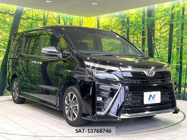 Toyota VOXY 2019-09 8686885-16