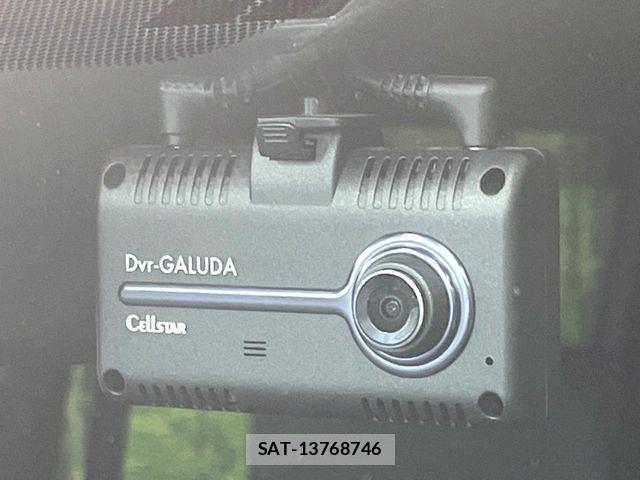 Toyota VOXY 2019-09 8686885-6
