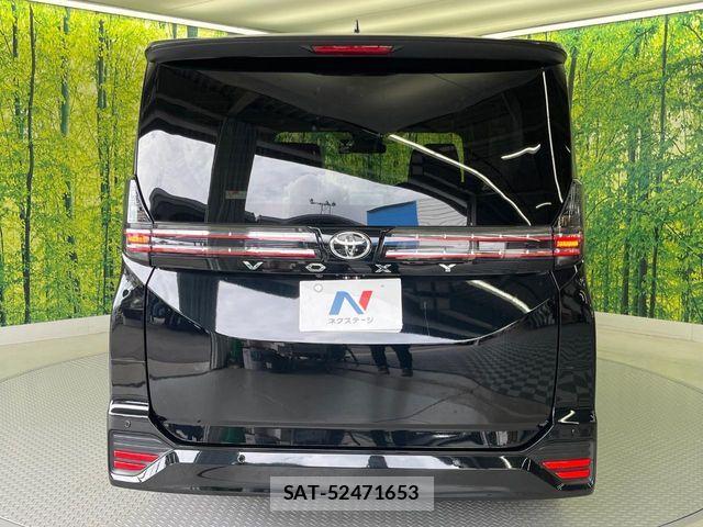 Toyota VOXY 2024-06 8686880-16