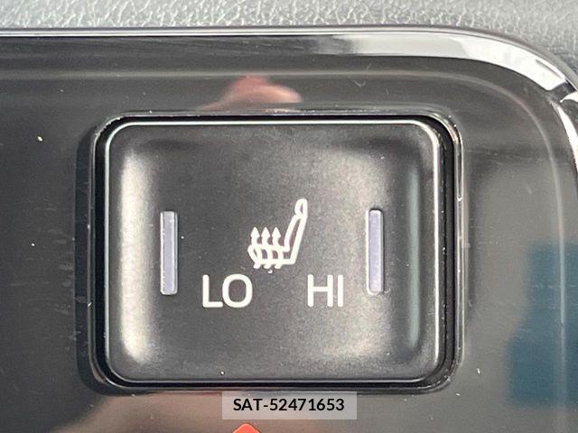 Toyota VOXY 2024-06 8686880-7