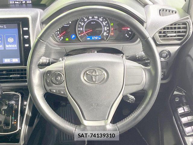 Toyota VOXY 2018-12 8686887-11