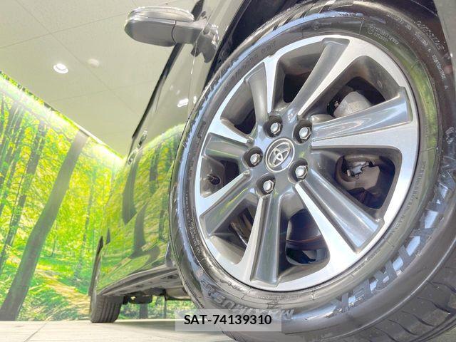 Toyota VOXY 2018-12 8686887-13