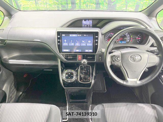 Toyota VOXY 2018-12 8686887-1