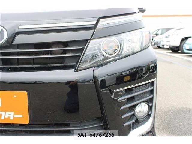 Toyota VOXY 2016-09 8686897-14
