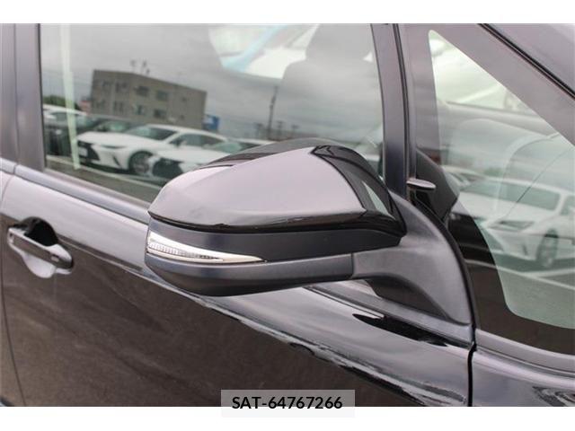 Toyota VOXY 2016-09 8686897-16