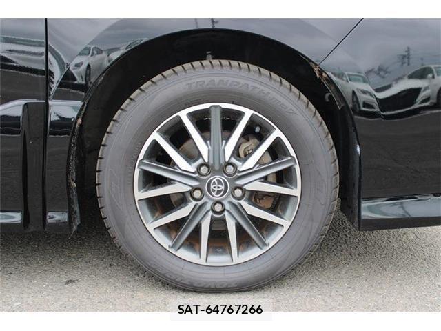 Toyota VOXY 2016-09 8686897-20