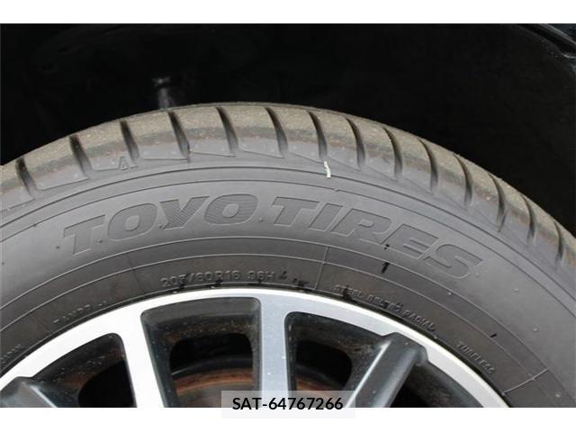 Toyota VOXY 2016-09 8686897-24