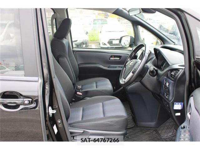 Toyota VOXY 2016-09 8686897-27